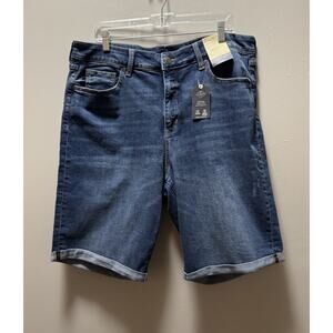 St.John’s Bay Bermuda Cuffed Denim Shorts SZ20 Medium Wash Secretly Slender